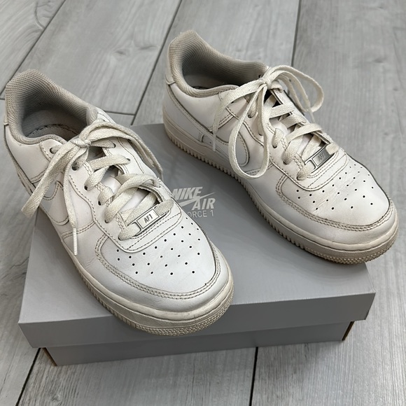 Nike Air Force 1 - Picture 2 of 9